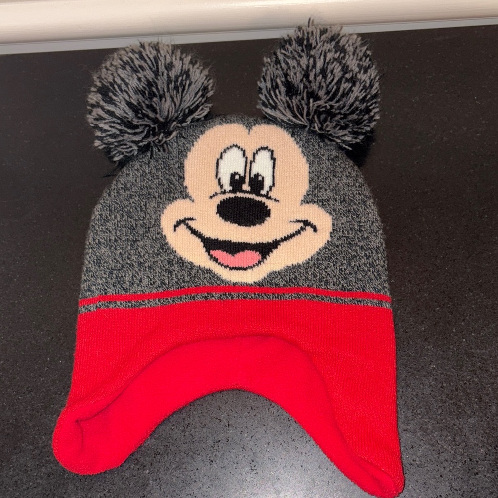NWOT Disney Mickey Mouse Pom-Pom Hat